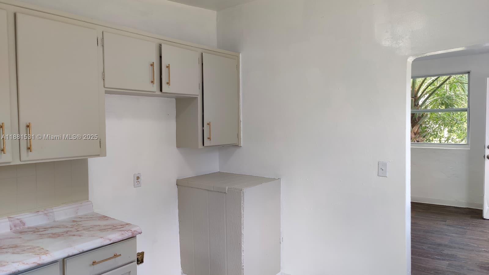 BARNETTS S/D - Residential Income