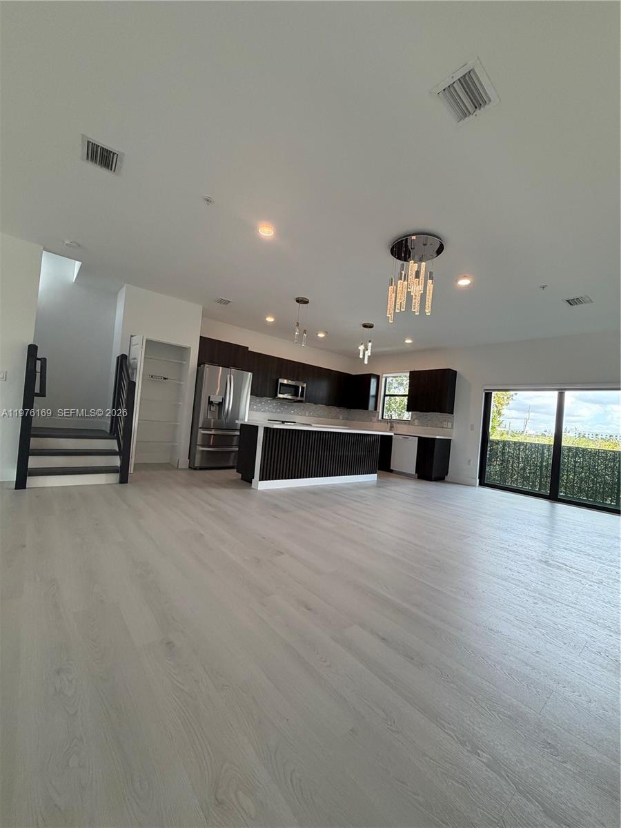 HIGHLAND AT PARK CENTRAL - Residential