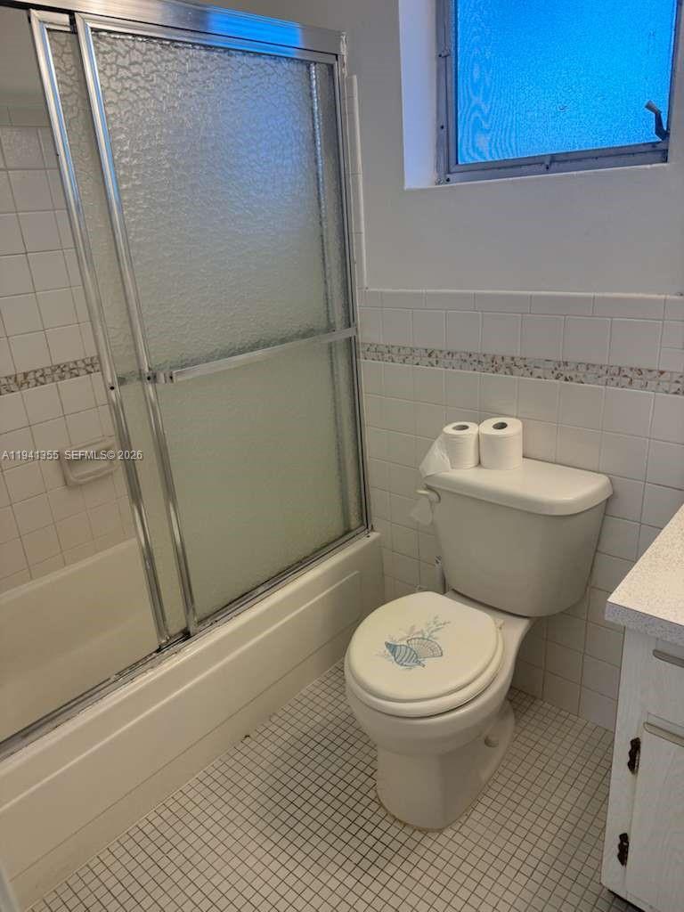 OAKWOOD CONDO INC - Residential Lease