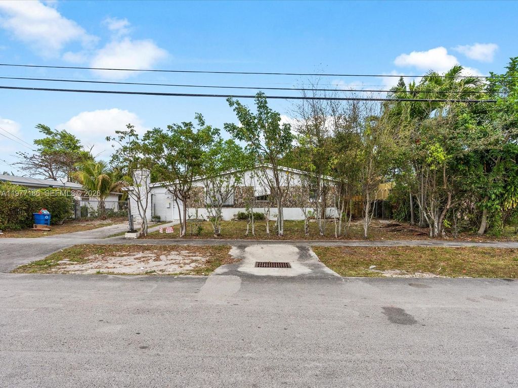 Photo of 4331 SW 31st Dr, West Park, FL 33023 (MLS # A11977186)