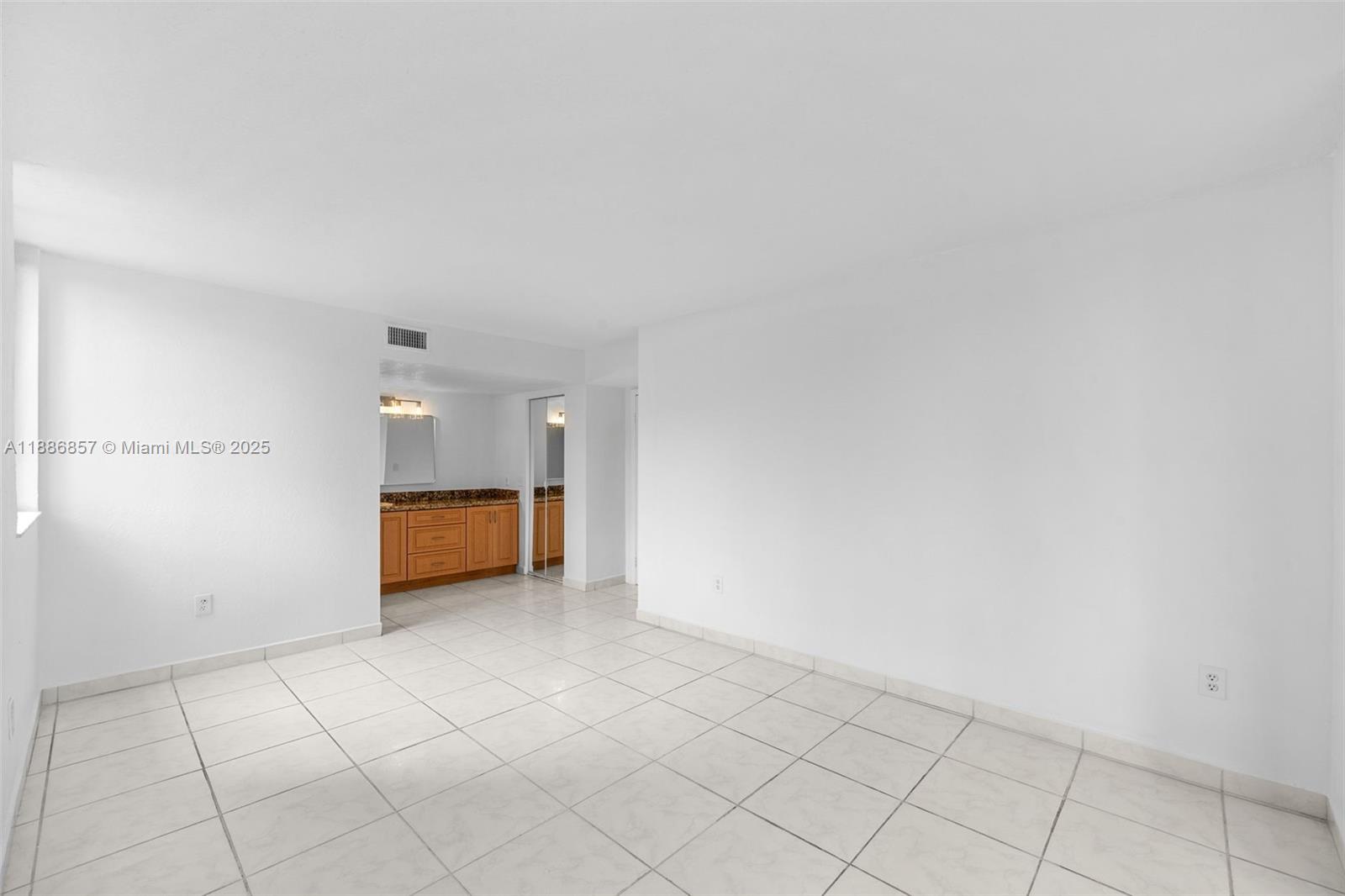 BYRON MARINA CONDO - Residential