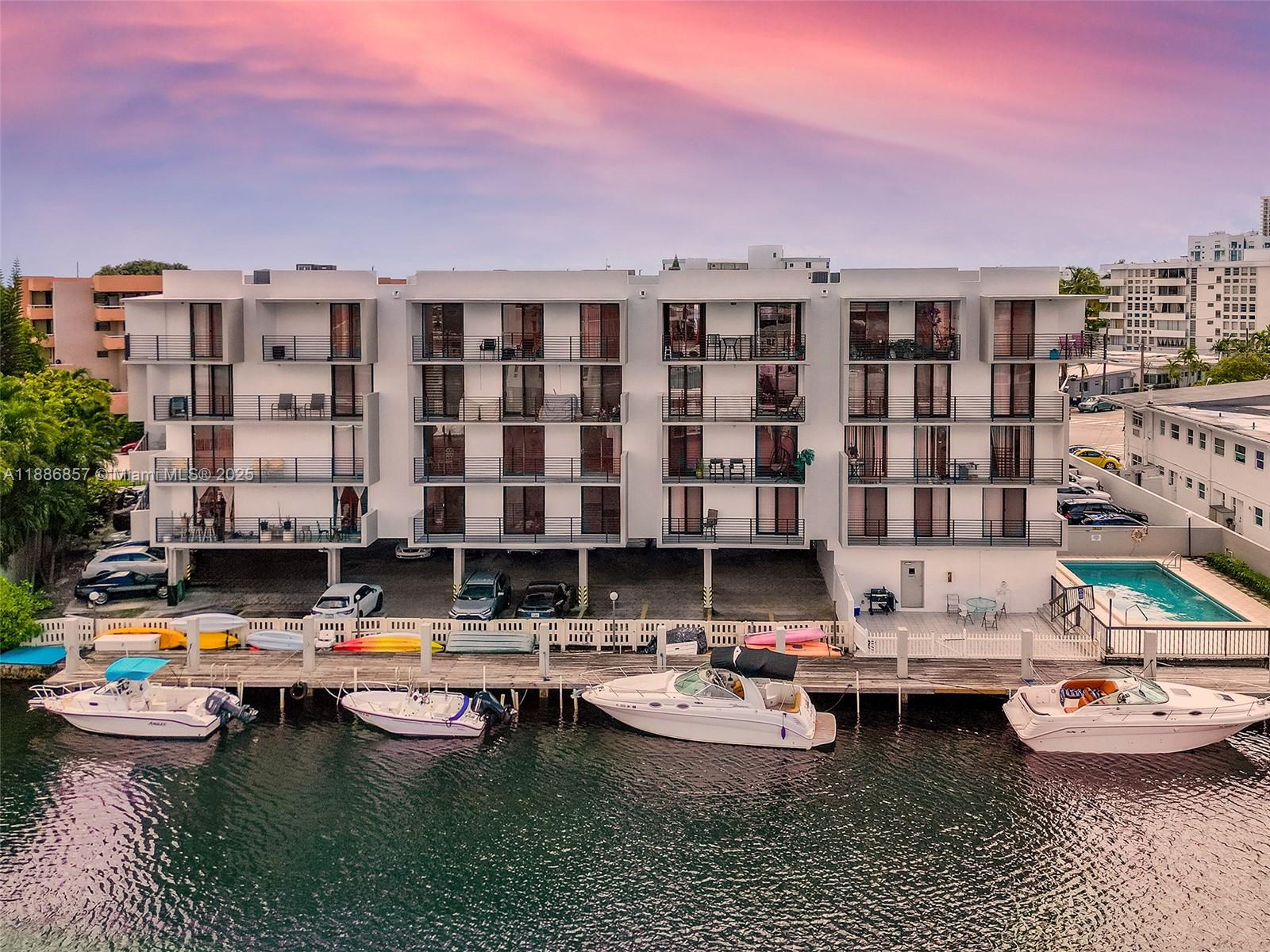 BYRON MARINA CONDO - Residential