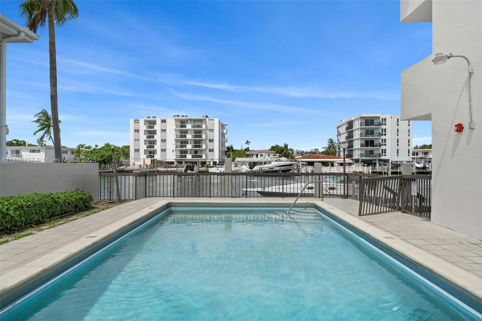 BYRON MARINA CONDO - Residential