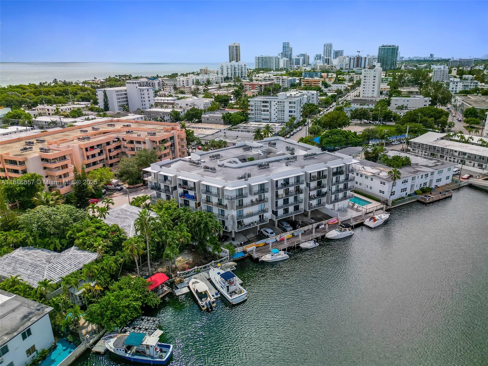 BYRON MARINA CONDO - Residential