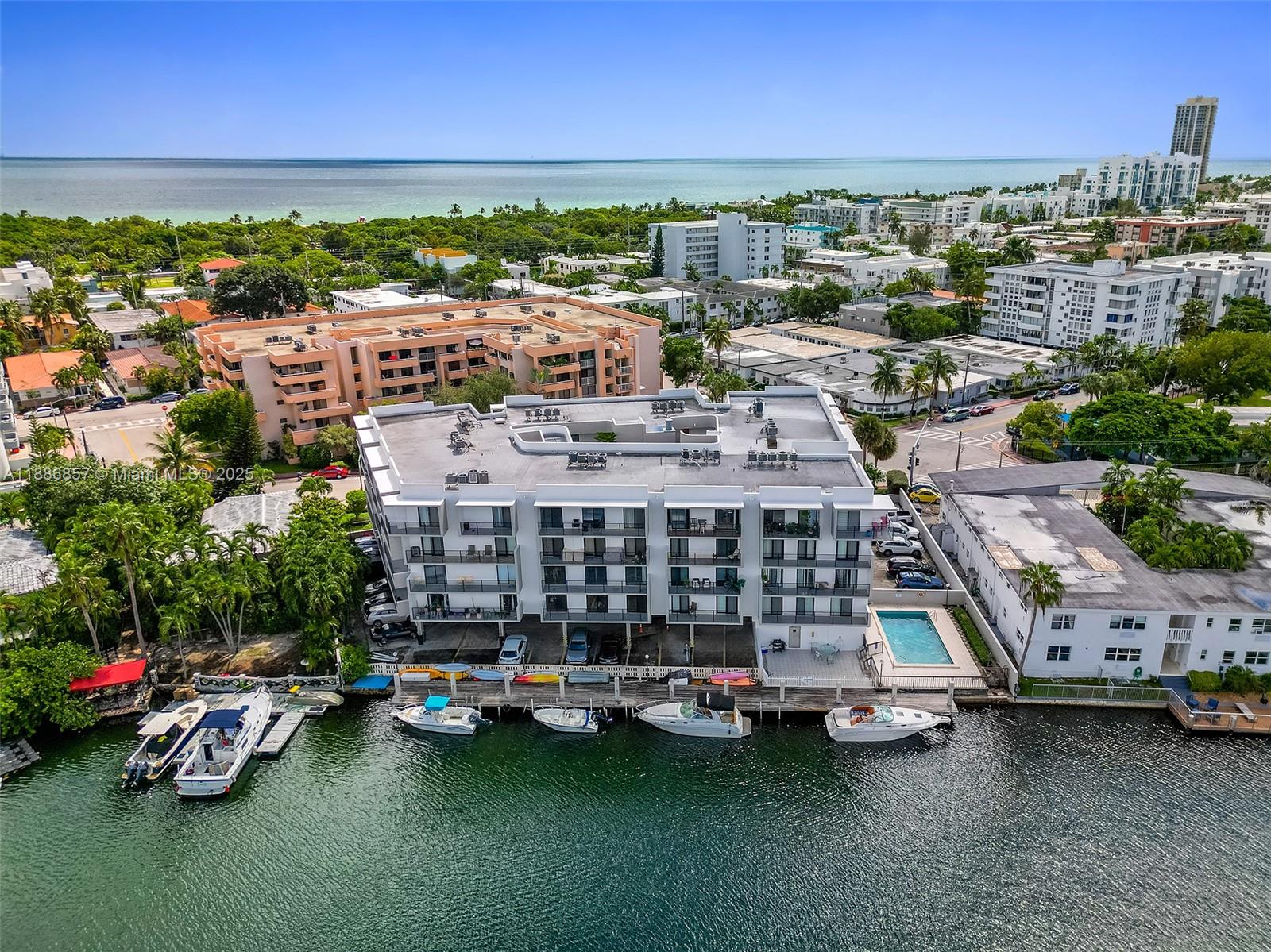 BYRON MARINA CONDO - Residential