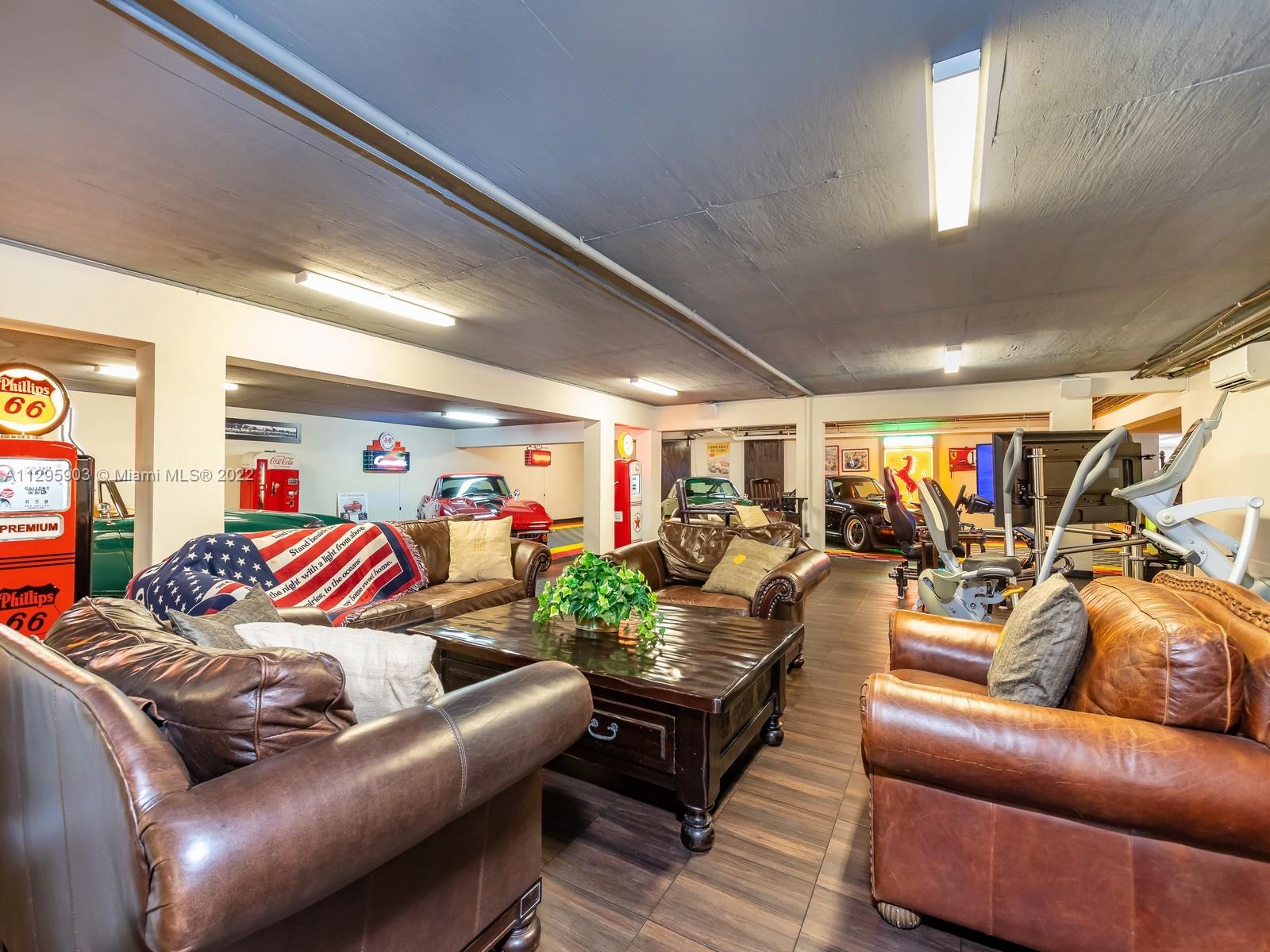 OLD CUTLER BAY SEC 1 - Residential