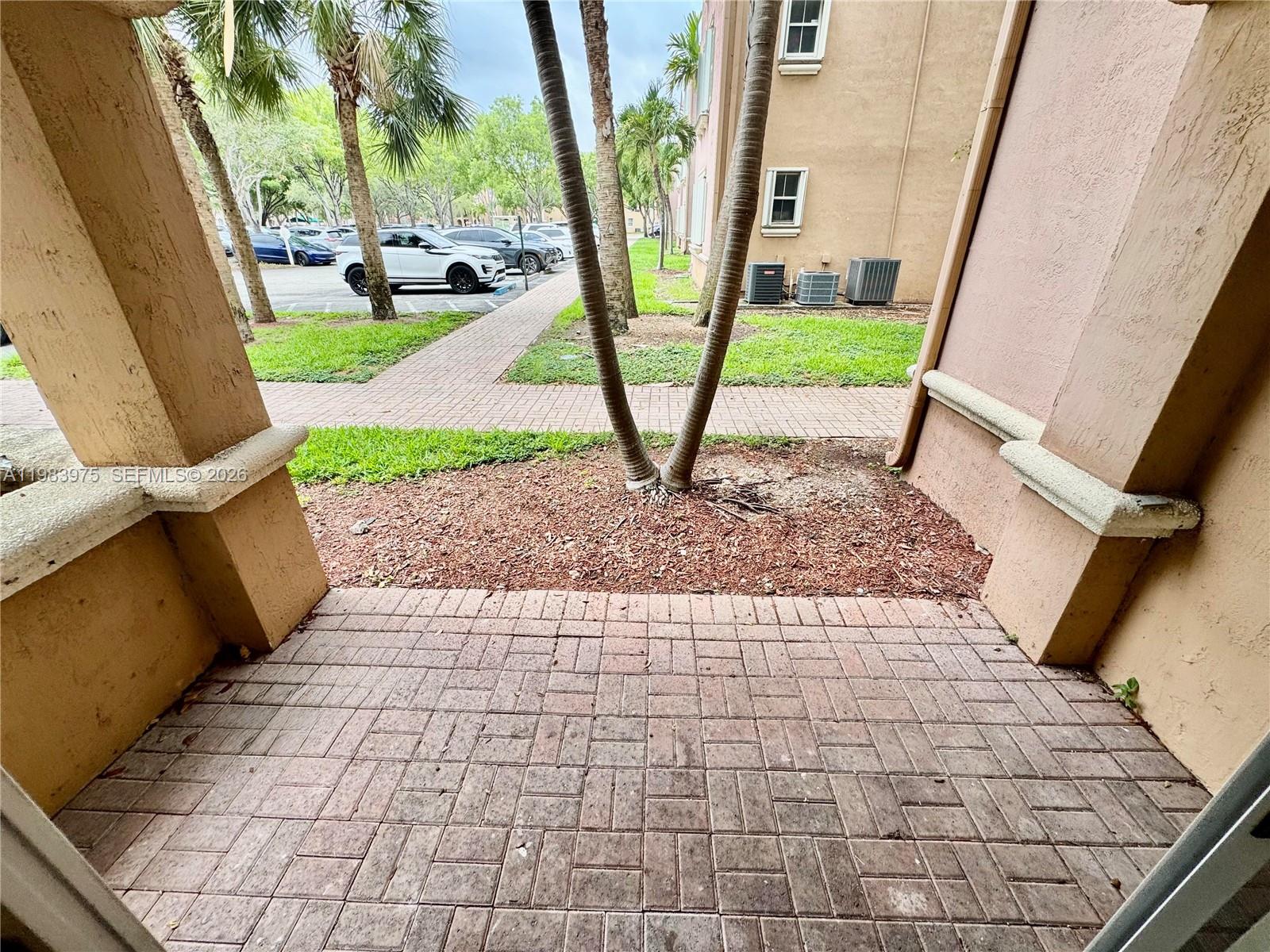 THE COURTS AT DORAL ISLES - Residential Lease