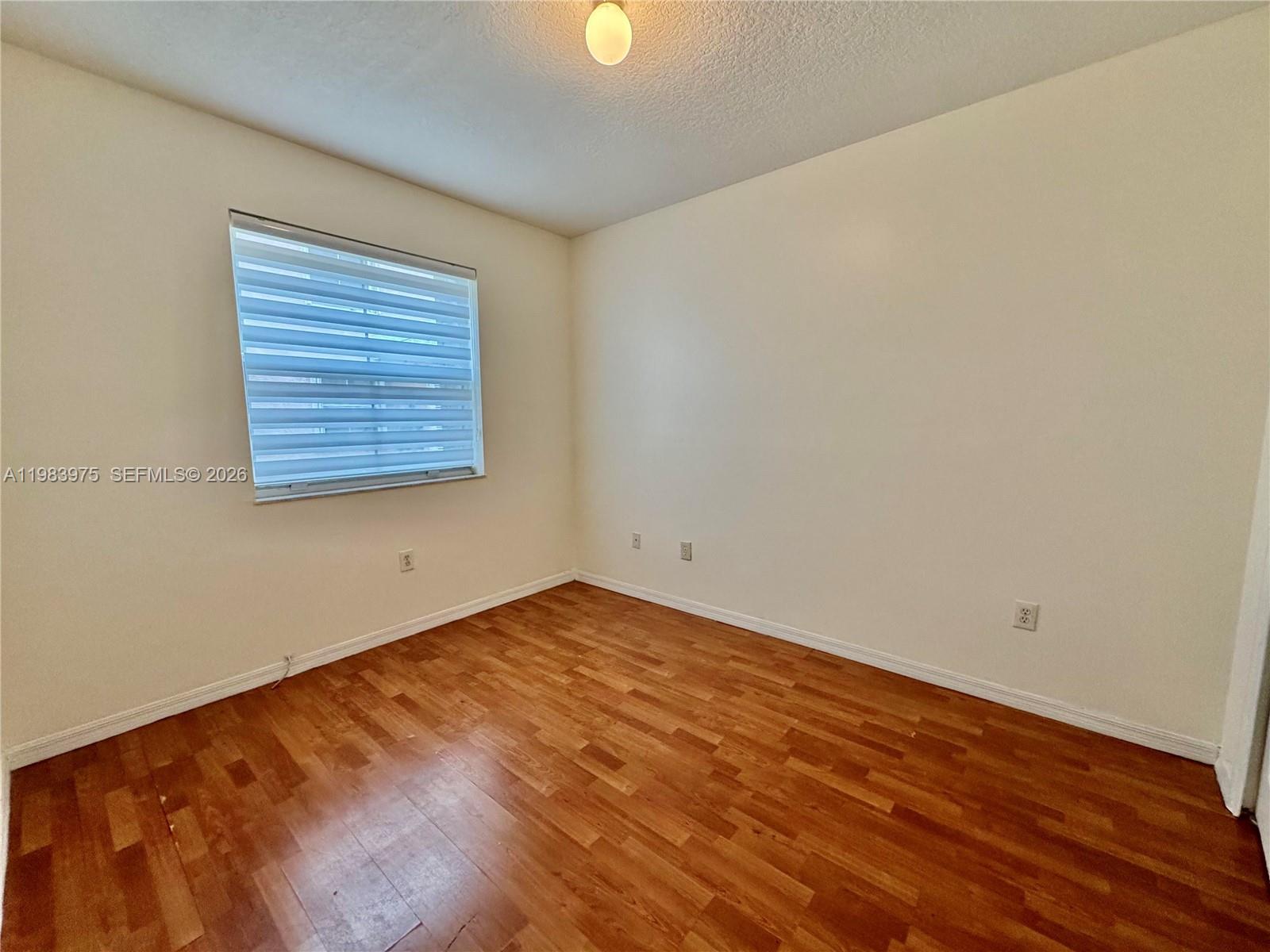 THE COURTS AT DORAL ISLES - Residential Lease