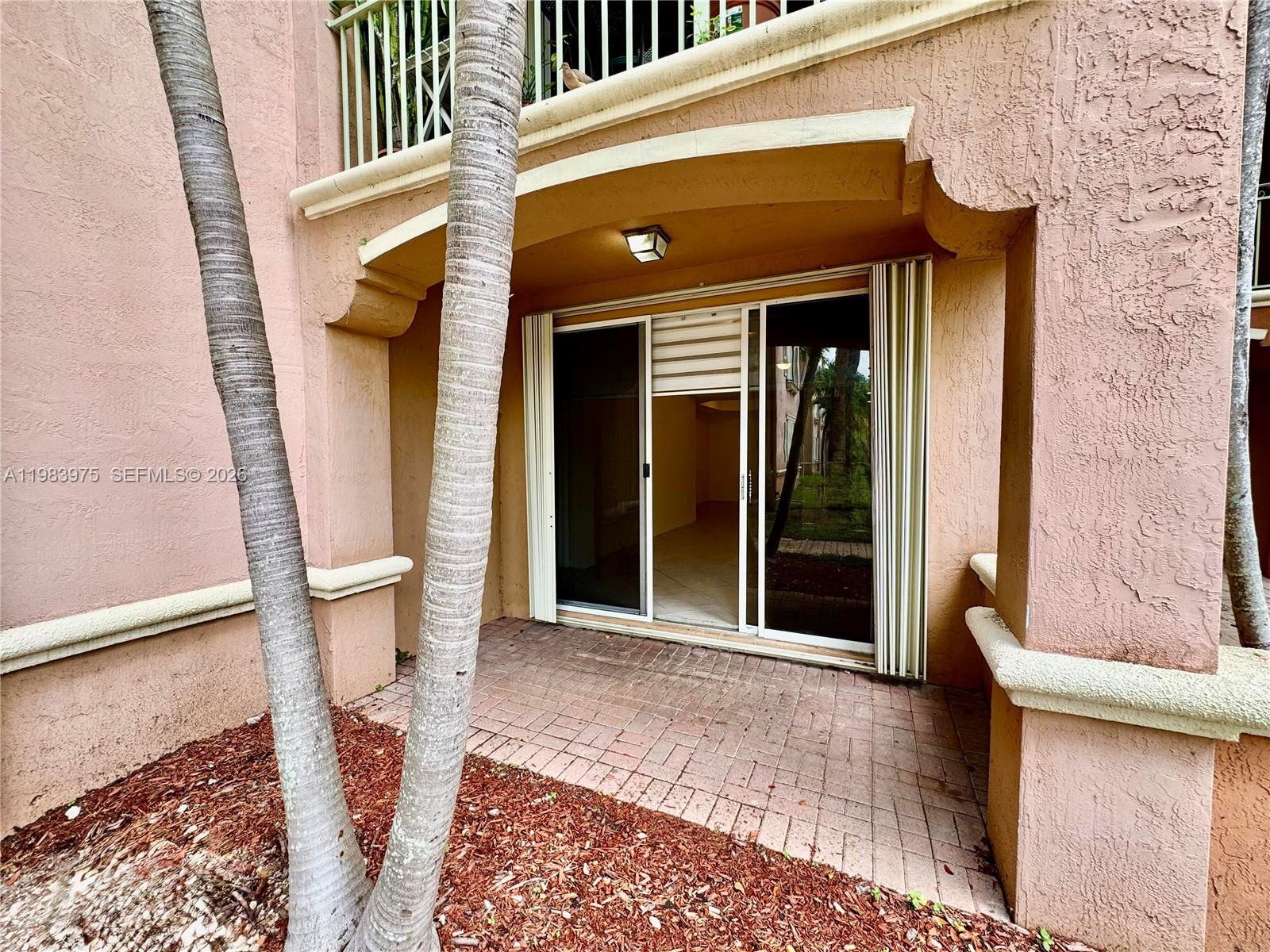 THE COURTS AT DORAL ISLES - Residential Lease