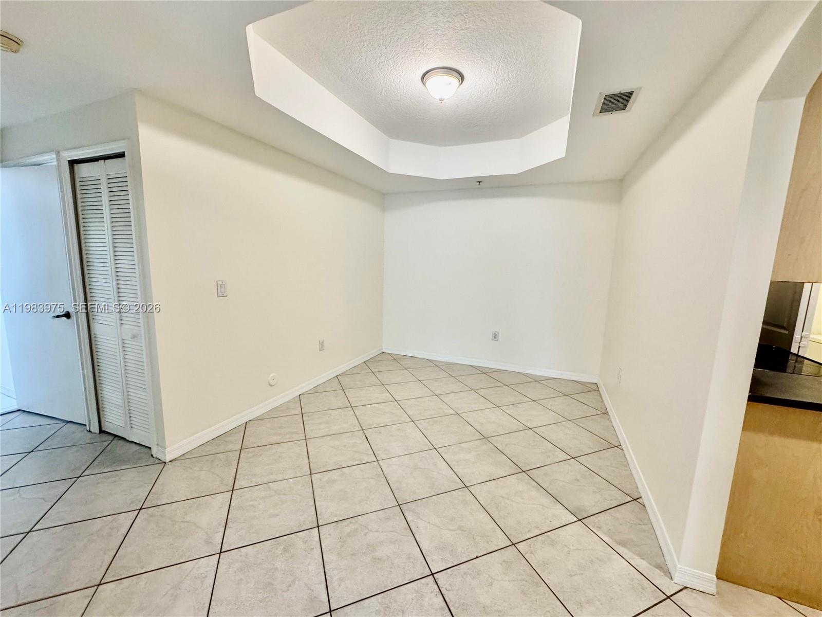 THE COURTS AT DORAL ISLES - Residential Lease