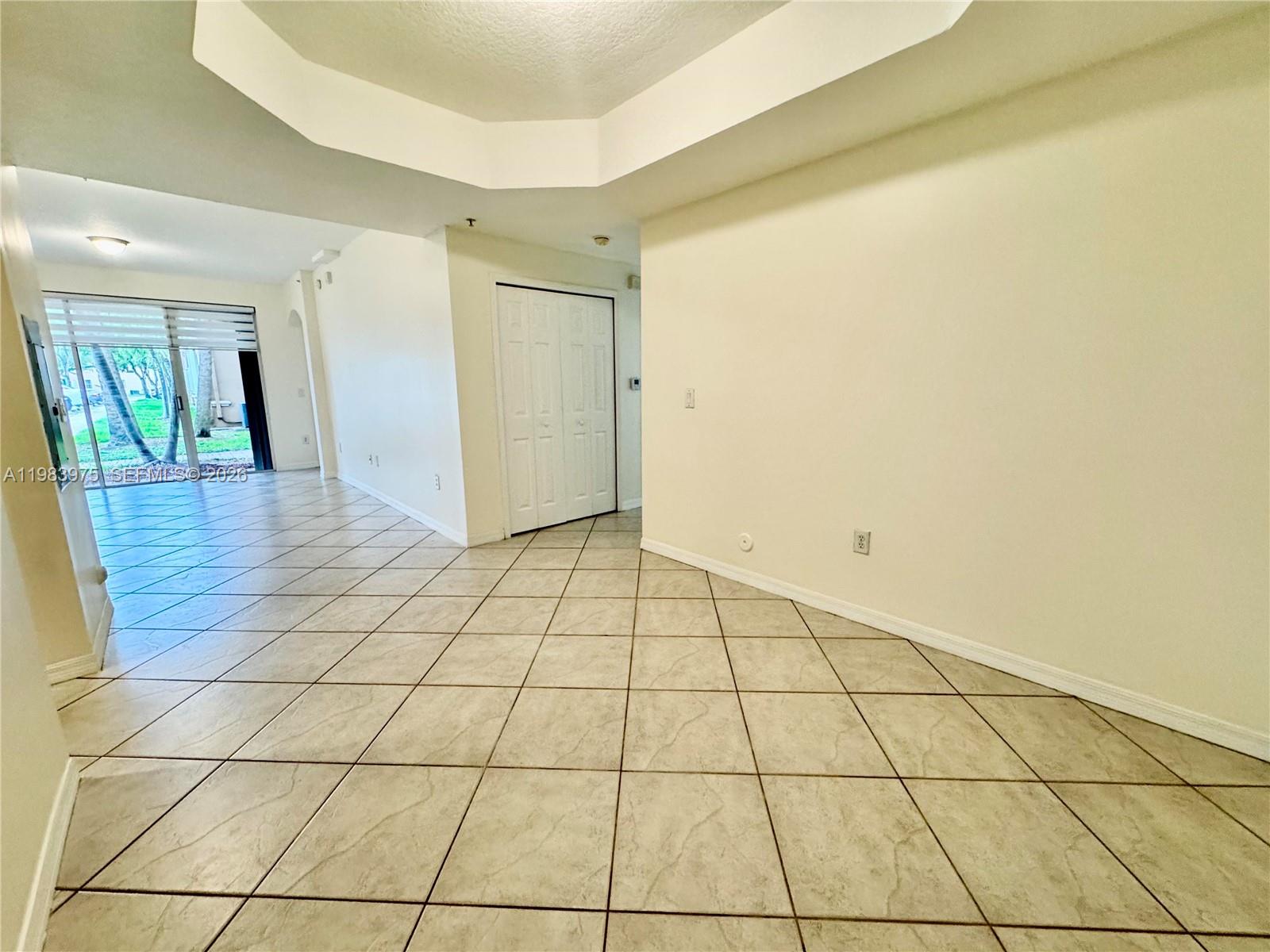 THE COURTS AT DORAL ISLES - Residential Lease