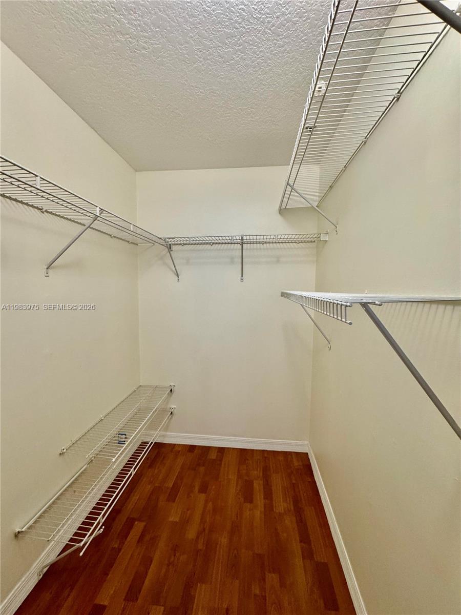 THE COURTS AT DORAL ISLES - Residential Lease