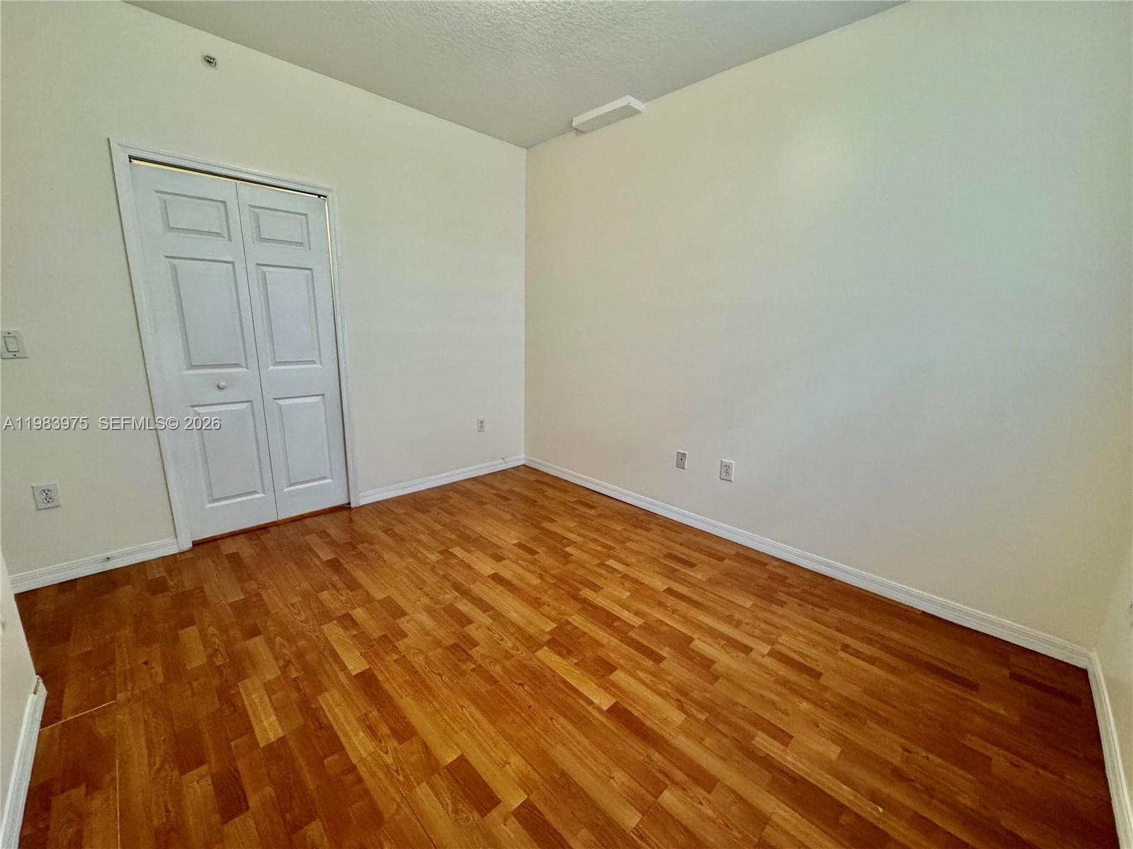 THE COURTS AT DORAL ISLES - Residential Lease