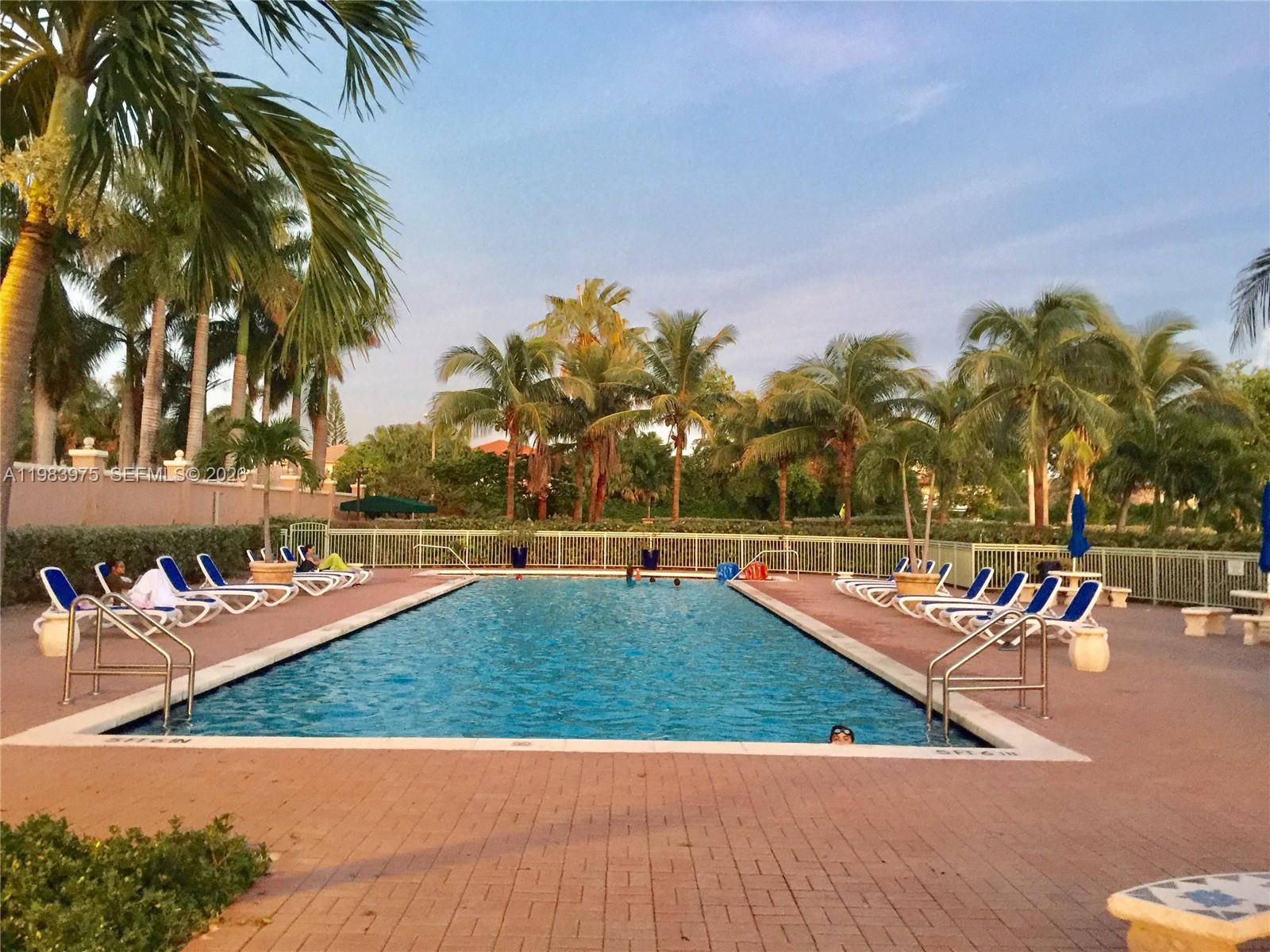 THE COURTS AT DORAL ISLES - Residential Lease