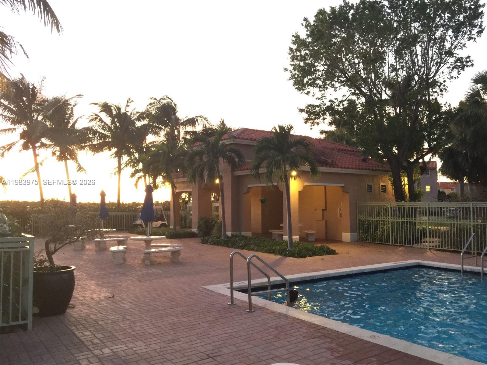 THE COURTS AT DORAL ISLES - Residential Lease