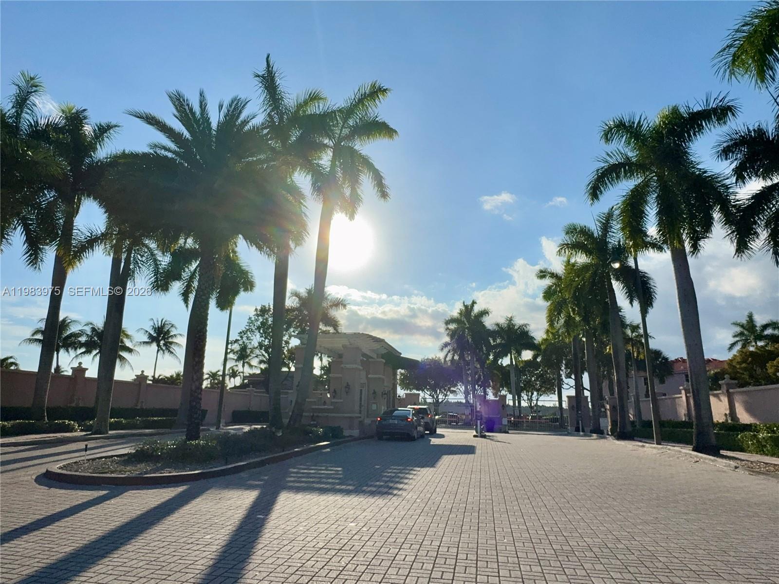 THE COURTS AT DORAL ISLES - Residential Lease