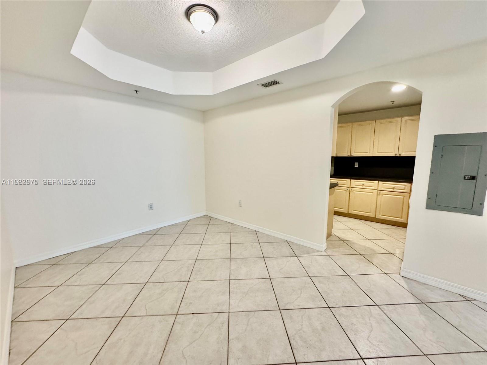 THE COURTS AT DORAL ISLES - Residential Lease