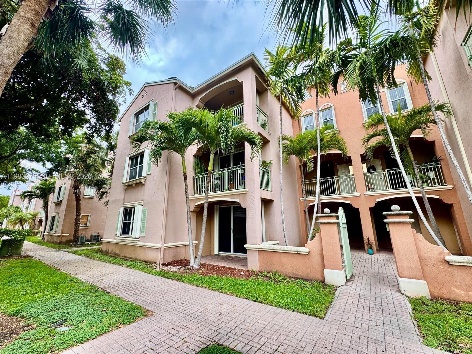 THE COURTS AT DORAL ISLES - Residential Lease