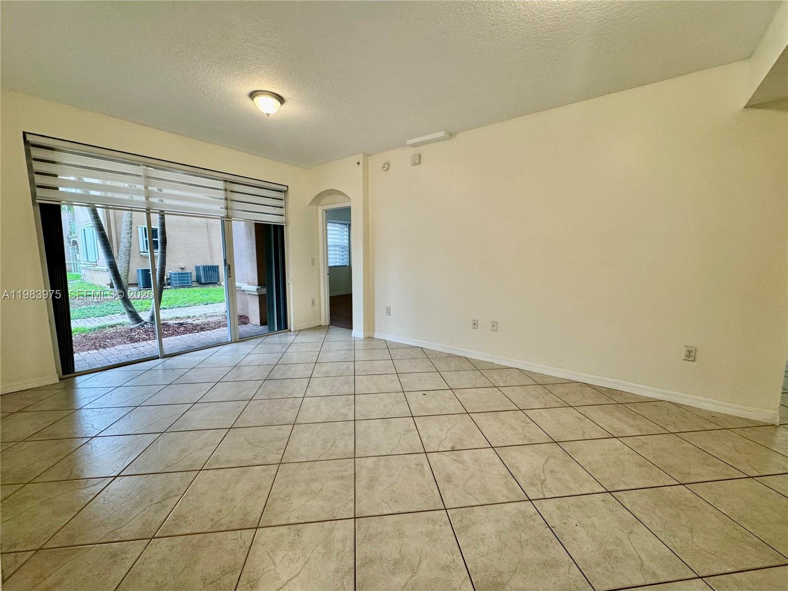 THE COURTS AT DORAL ISLES - Residential Lease