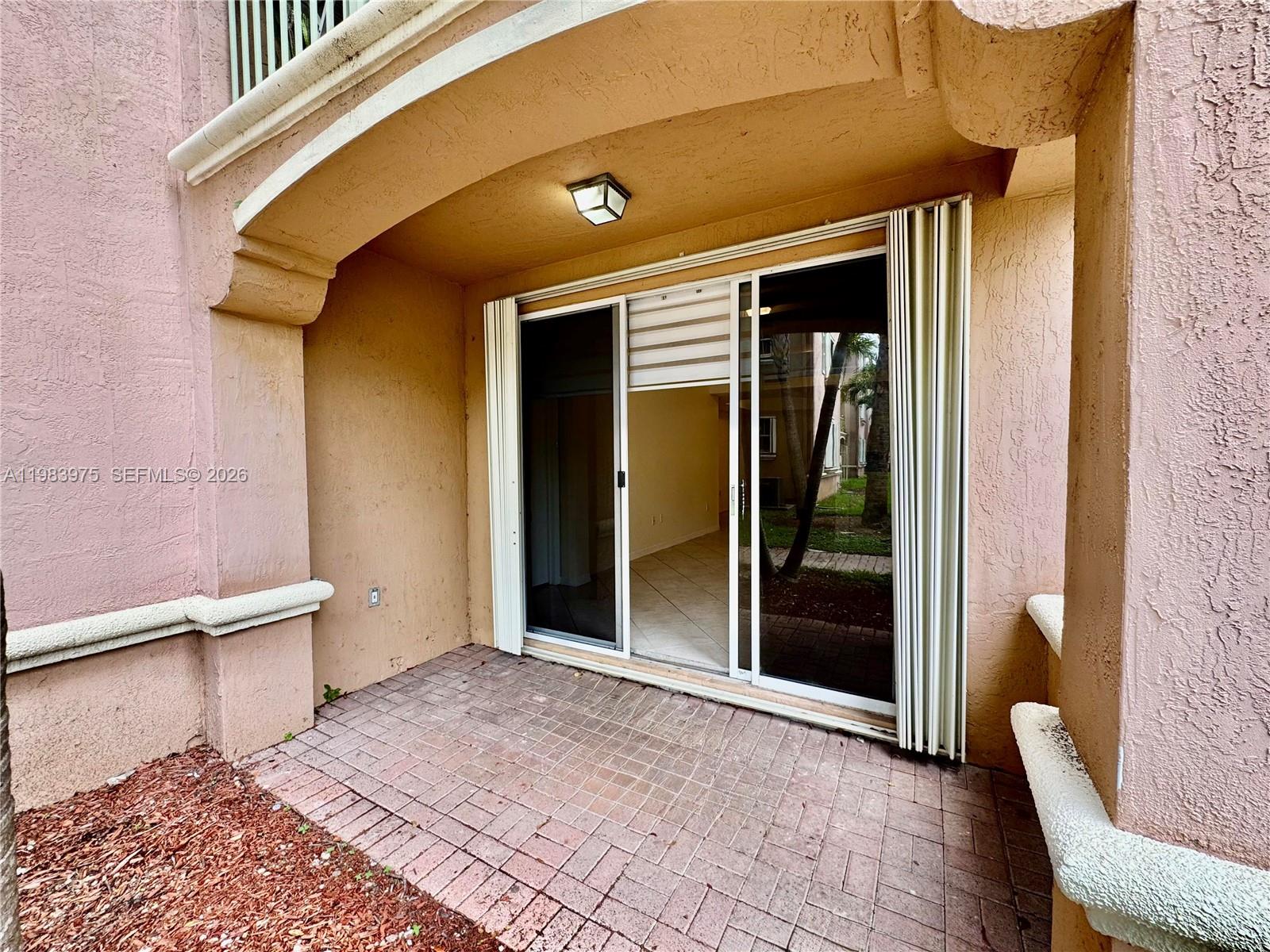 THE COURTS AT DORAL ISLES - Residential Lease