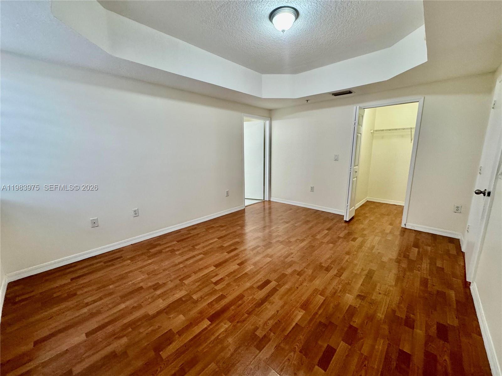 THE COURTS AT DORAL ISLES - Residential Lease