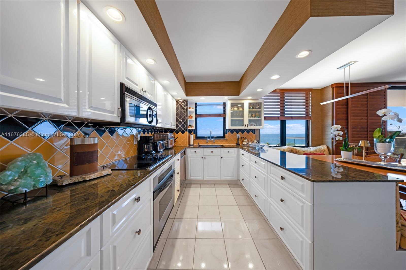 BALMORAL CONDO - Residential