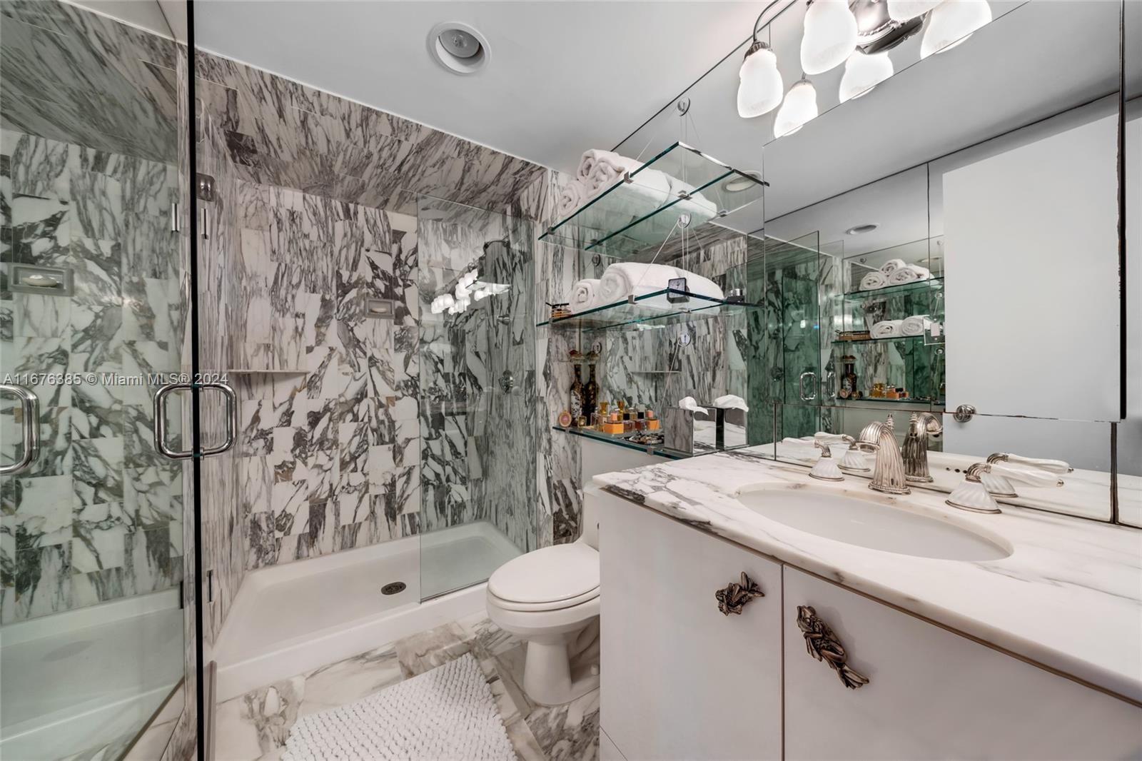 BALMORAL CONDO - Residential