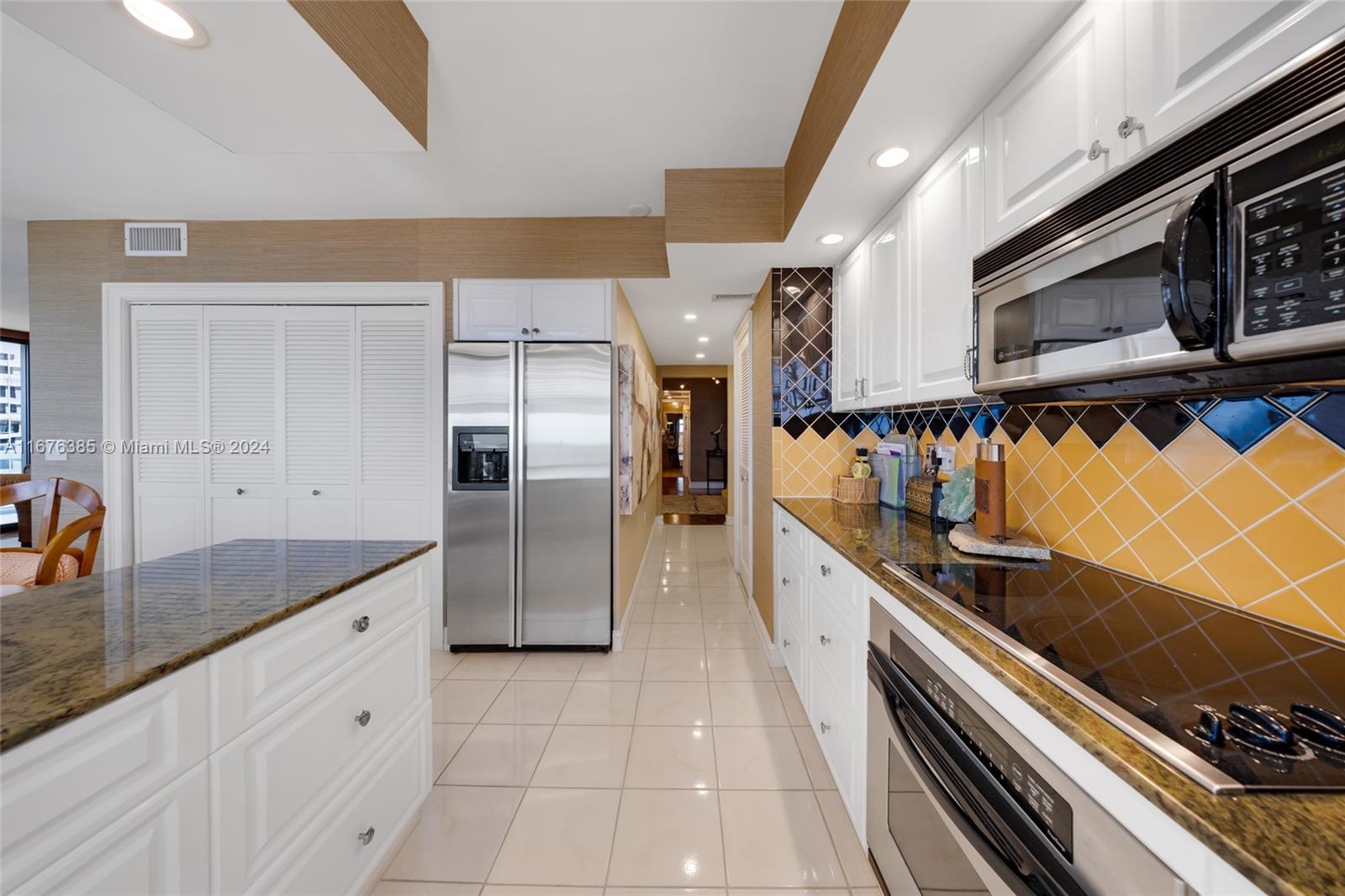 BALMORAL CONDO - Residential