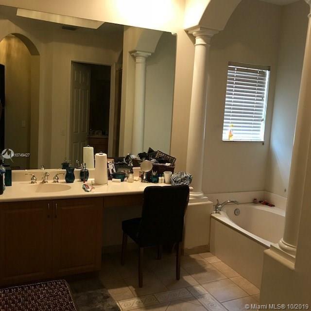 Sunset Lakes One 164-34 B - Residential Lease