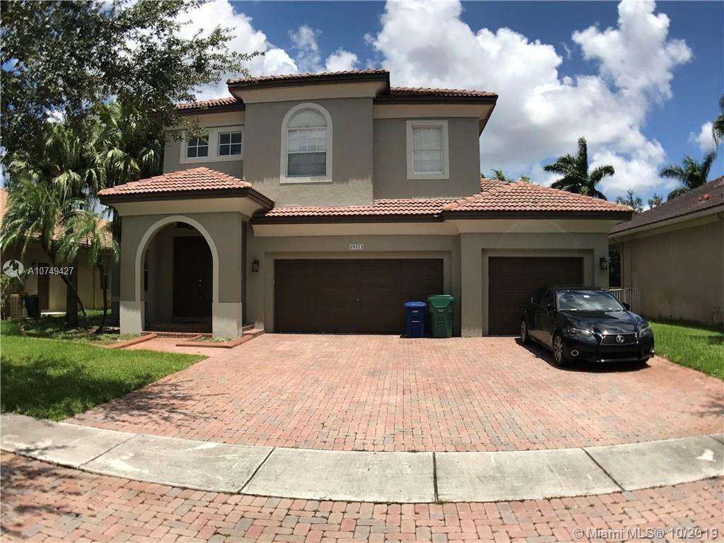 Sunset Lakes One 164-34 B - Residential Lease