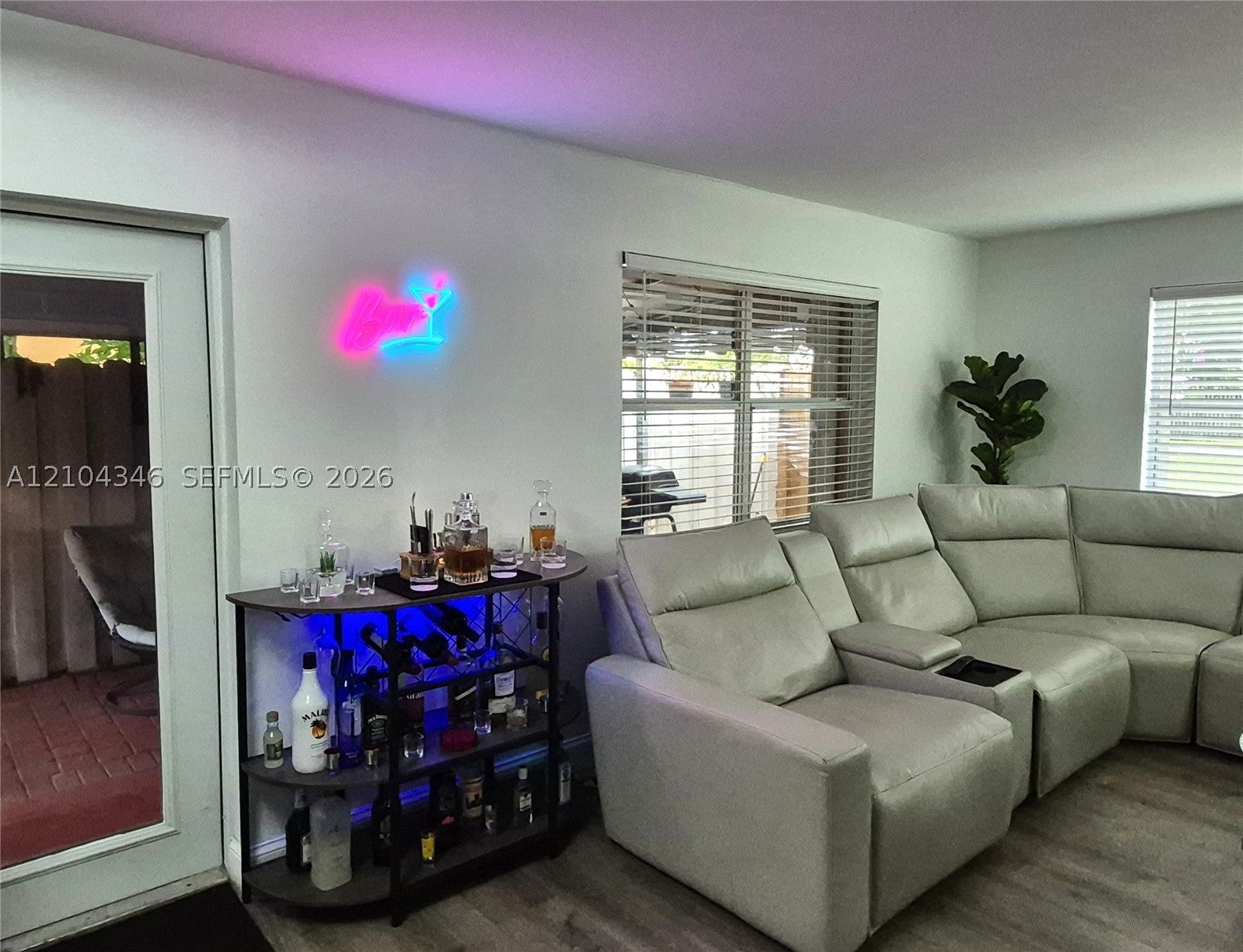 203 NE 12th Ave 203