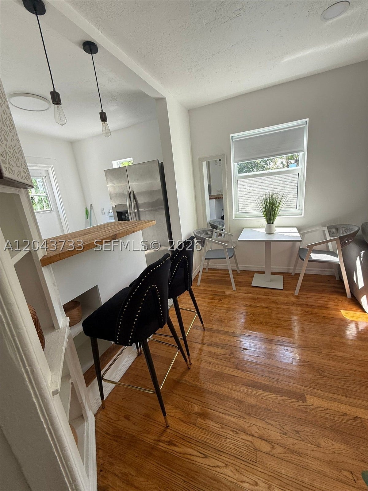 528 NE 70th St Top