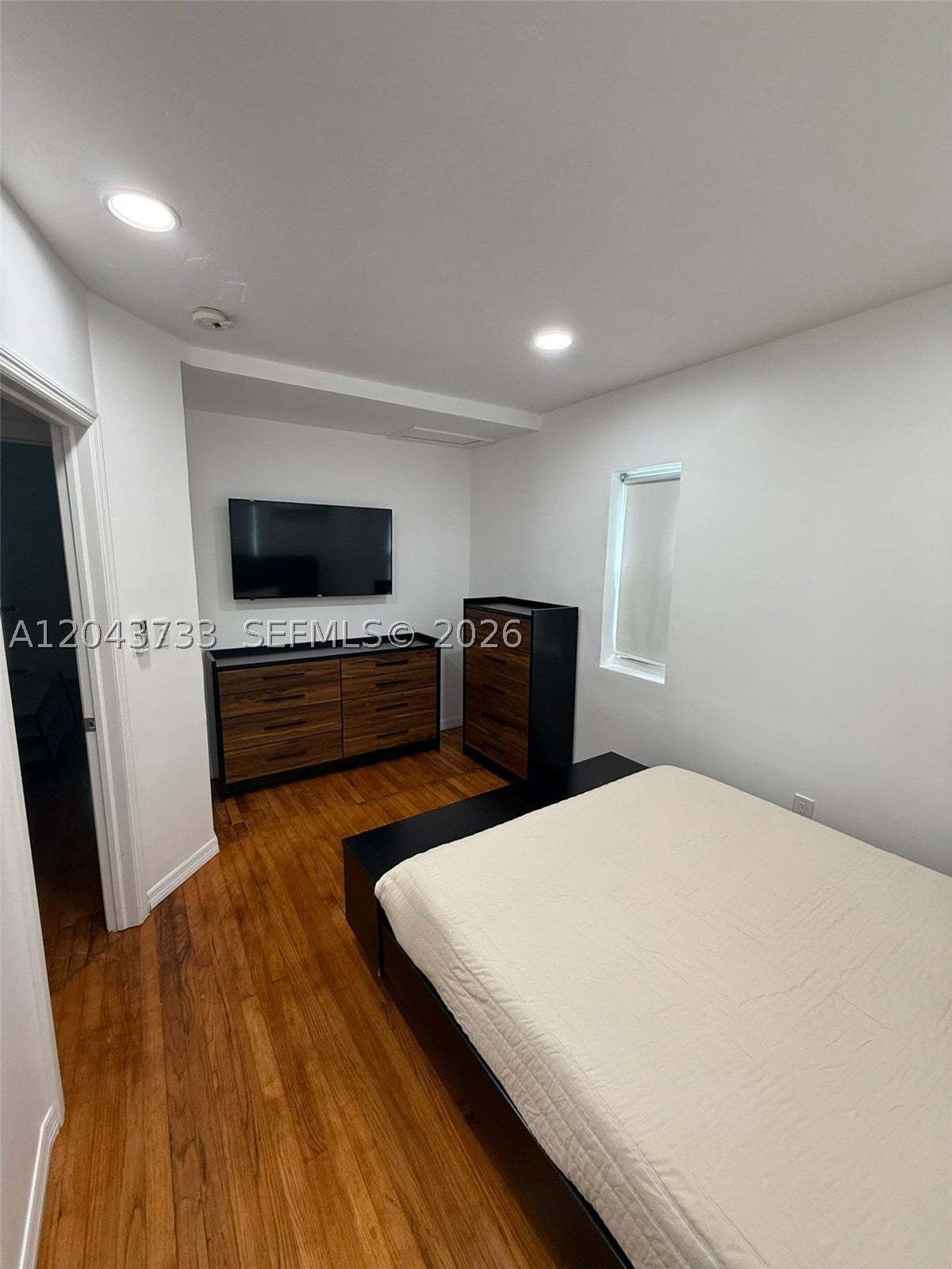 528 NE 70th St Top