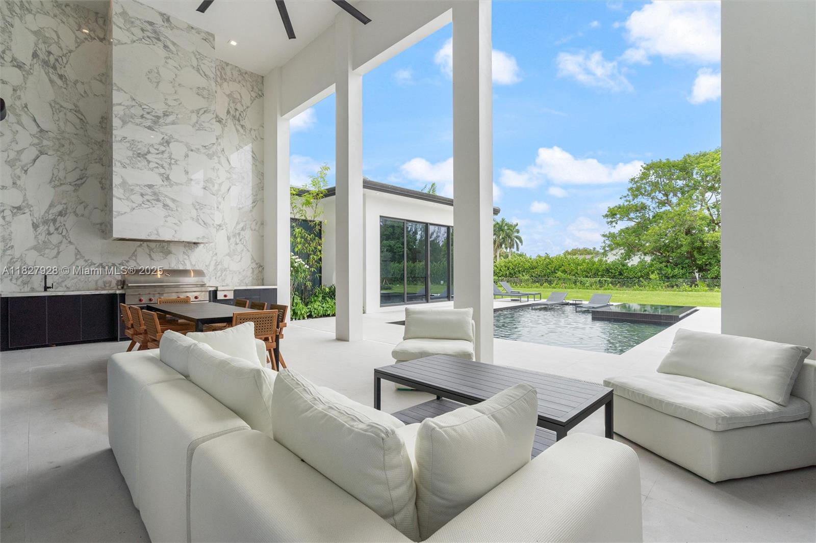 ZONA WEST - Residential