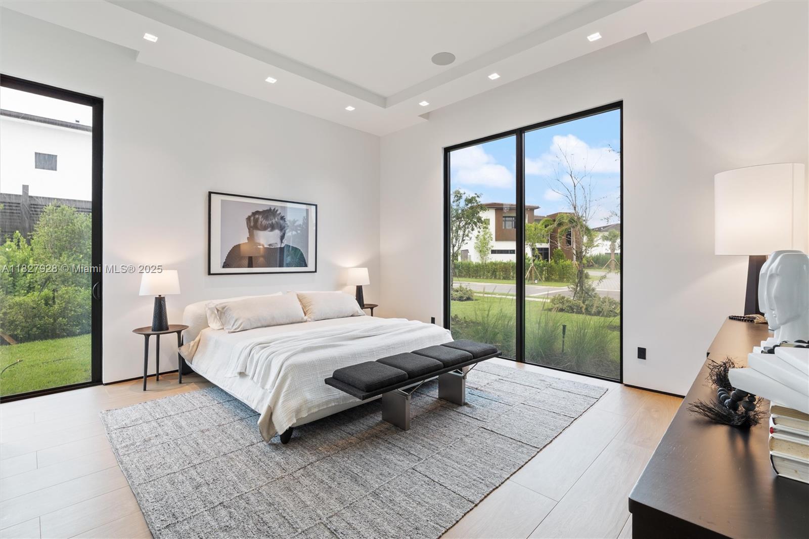 ZONA WEST - Residential