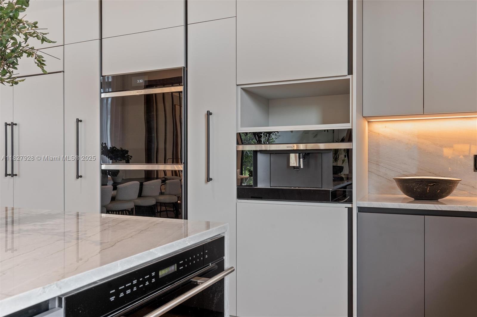 ZONA WEST - Residential