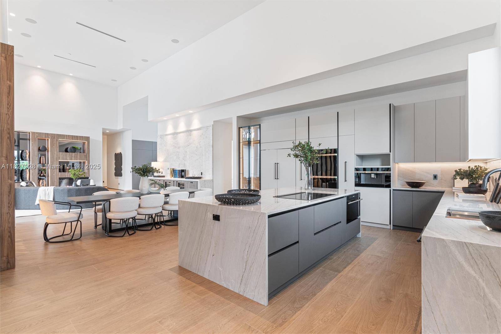 ZONA WEST - Residential