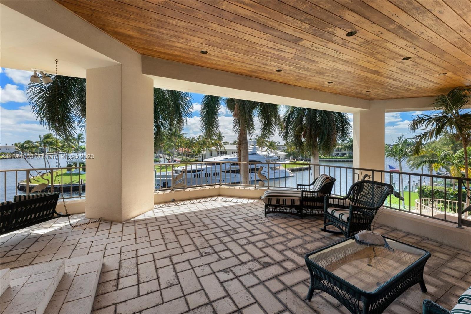 ROYAL PALM YACHT & COUNTR - Residential