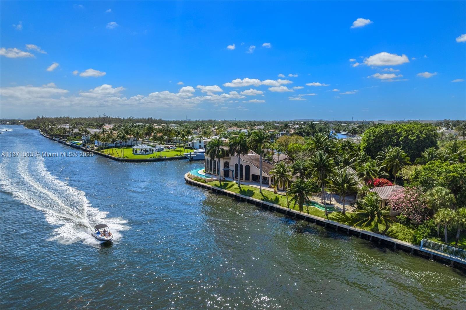 ROYAL PALM YACHT & COUNTR - Residential