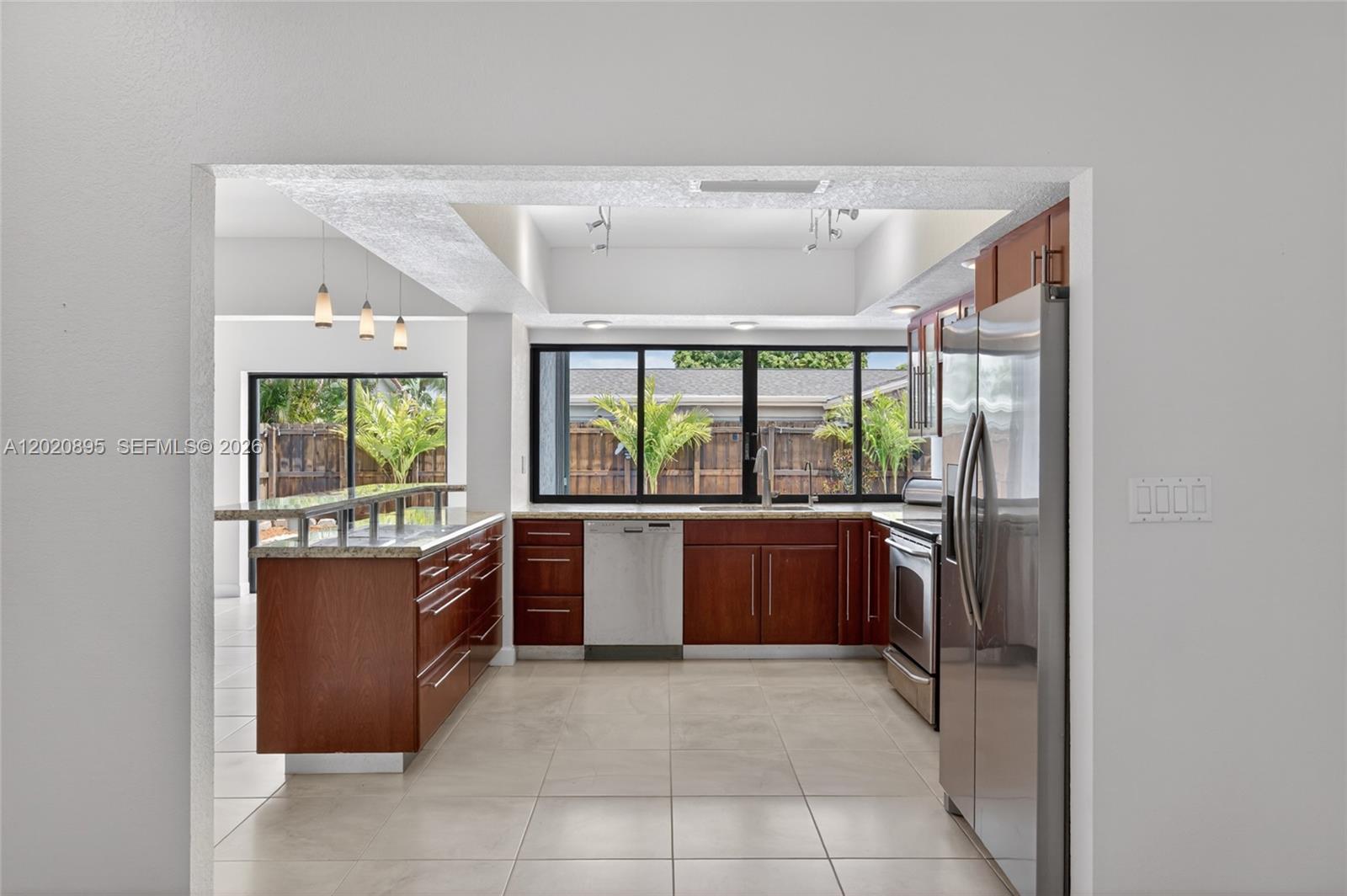 NOB HILL ESTATES 2 SEC - Residential