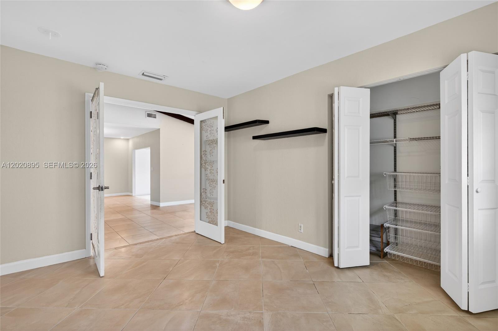 NOB HILL ESTATES 2 SEC - Residential