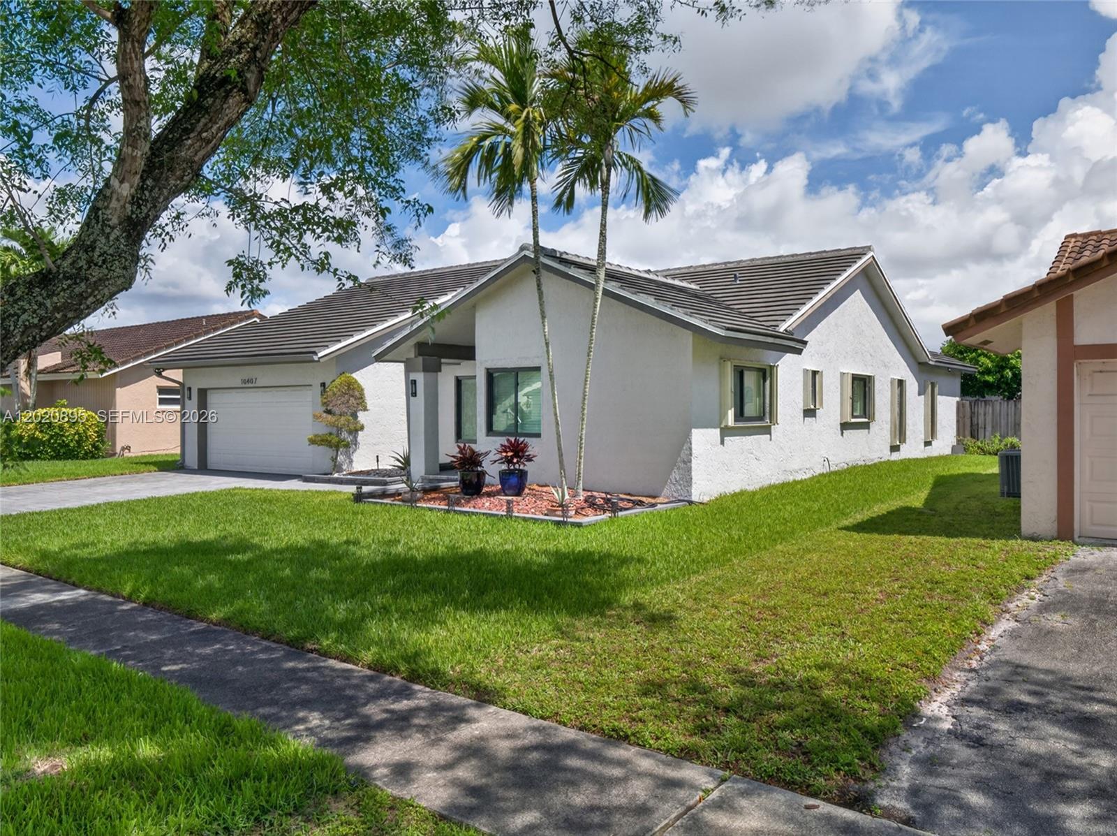 NOB HILL ESTATES 2 SEC - Residential