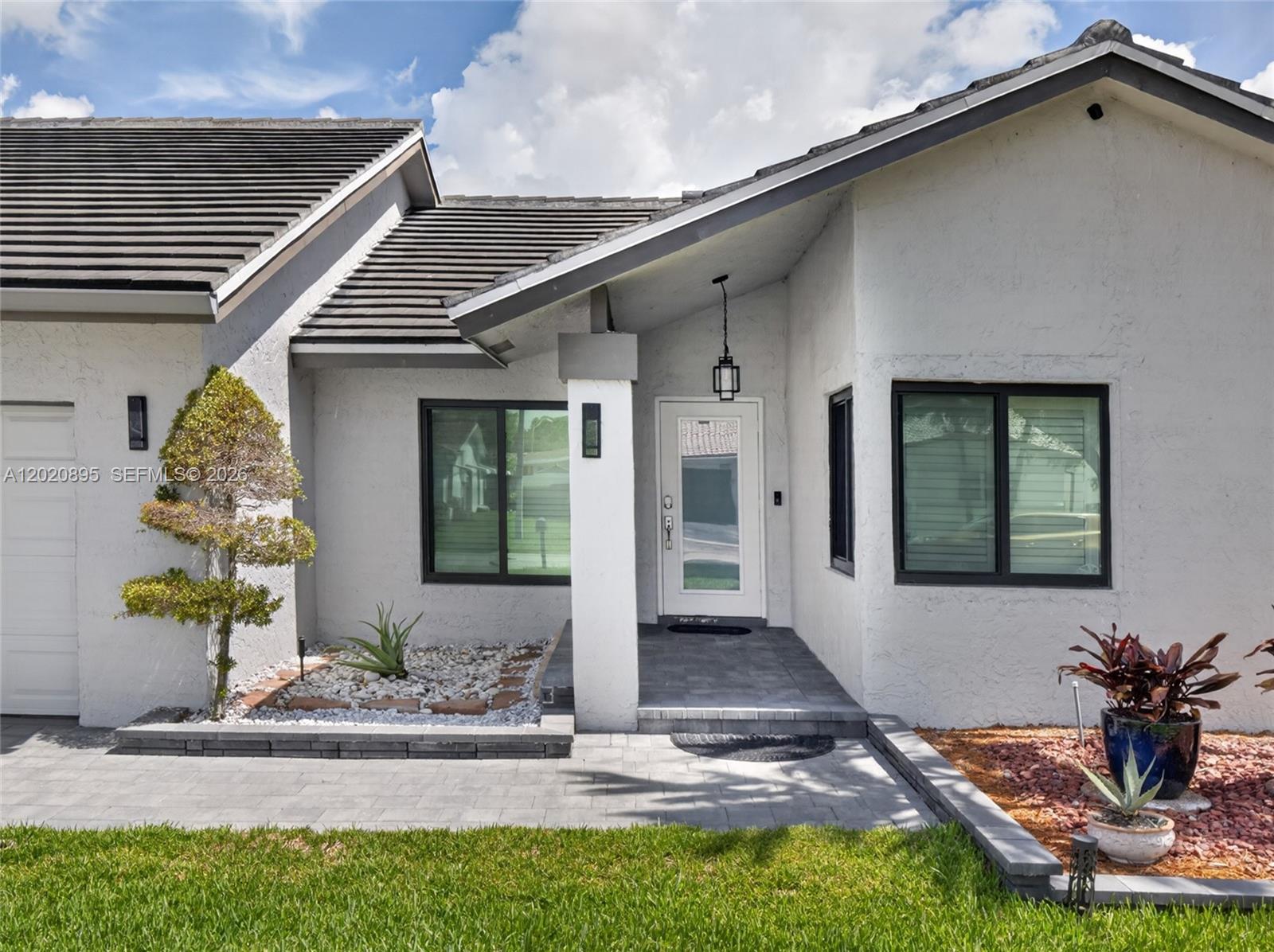 NOB HILL ESTATES 2 SEC - Residential