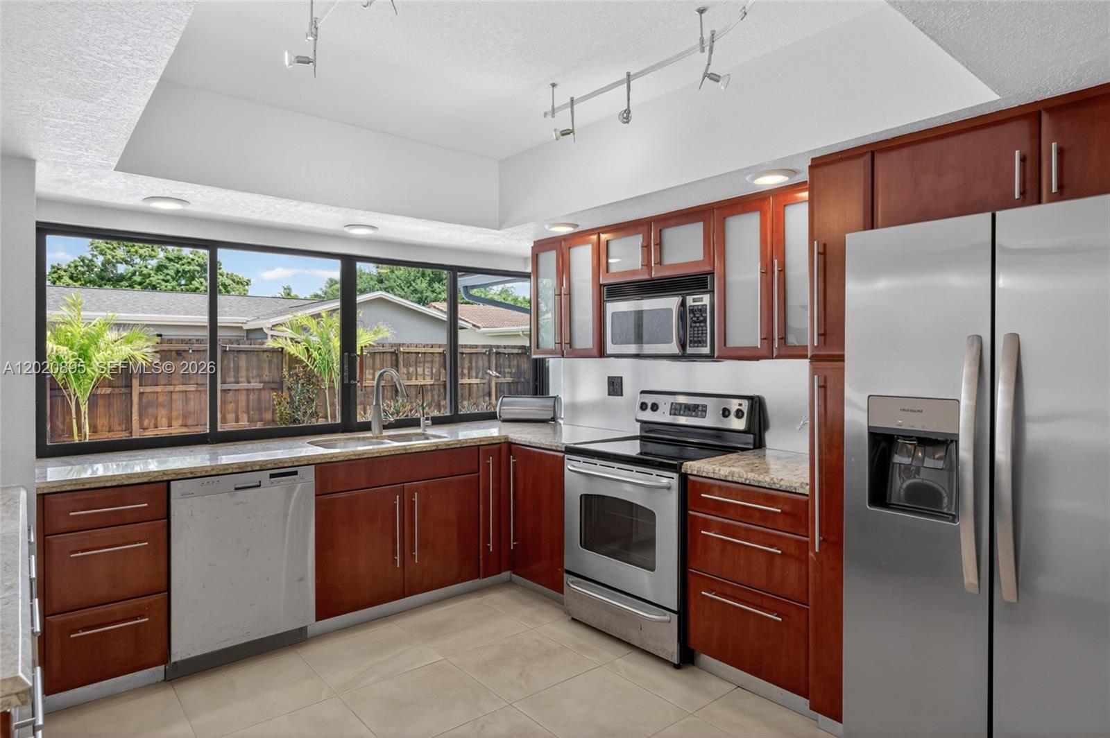 NOB HILL ESTATES 2 SEC - Residential