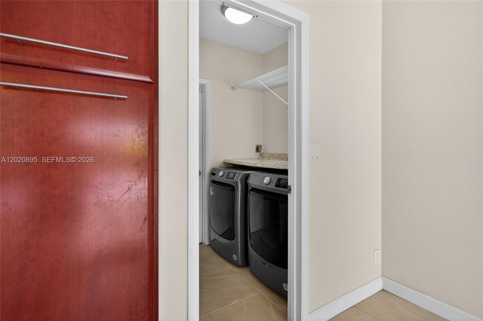 NOB HILL ESTATES 2 SEC - Residential