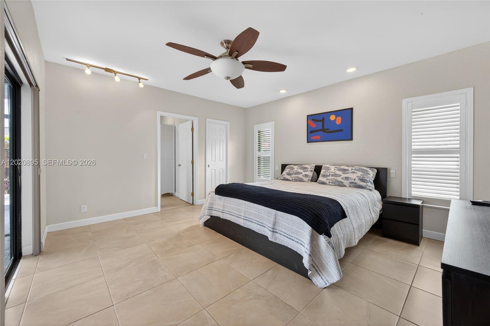 NOB HILL ESTATES 2 SEC - Residential