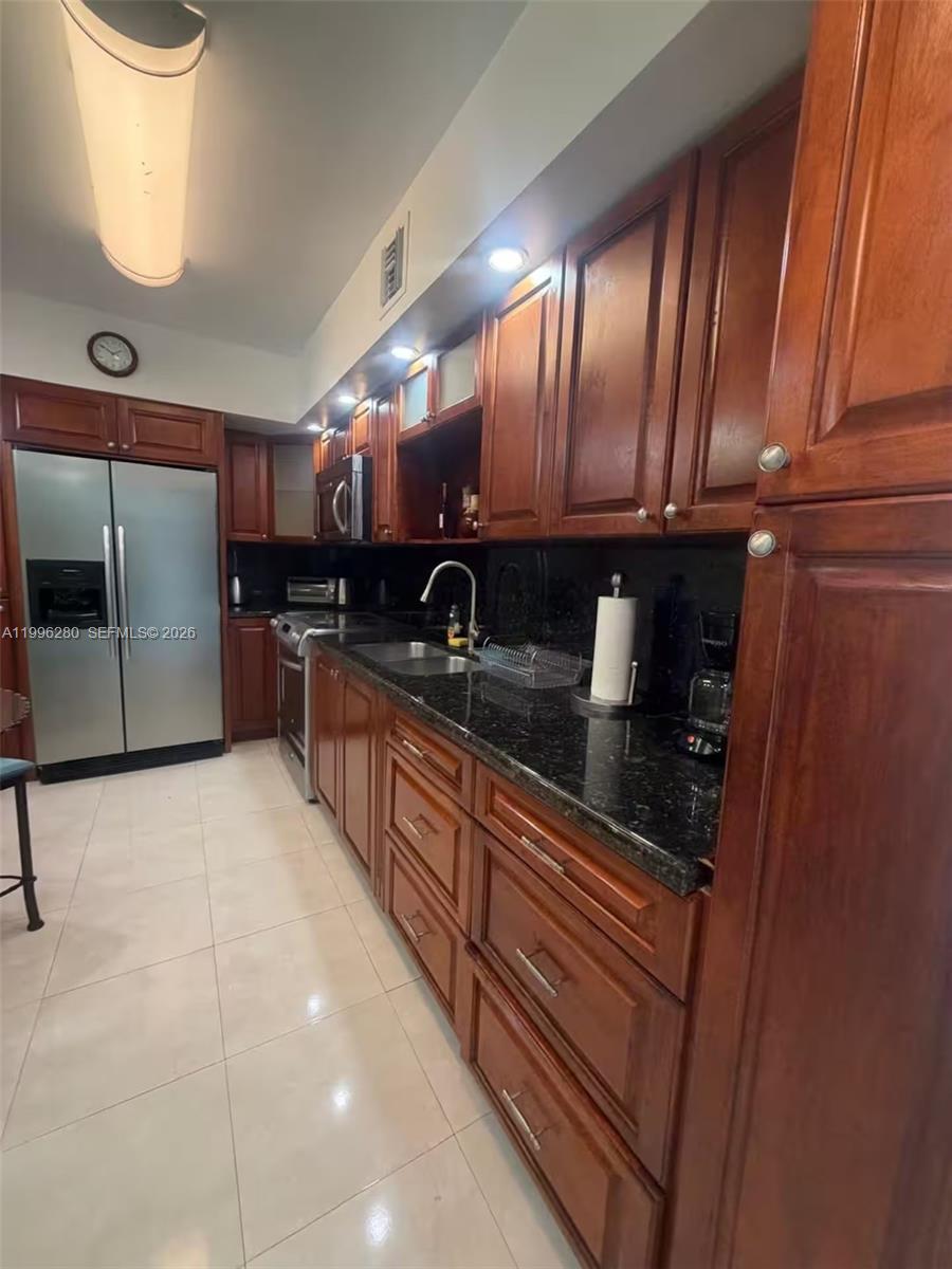 3801 S Ocean Dr 12J