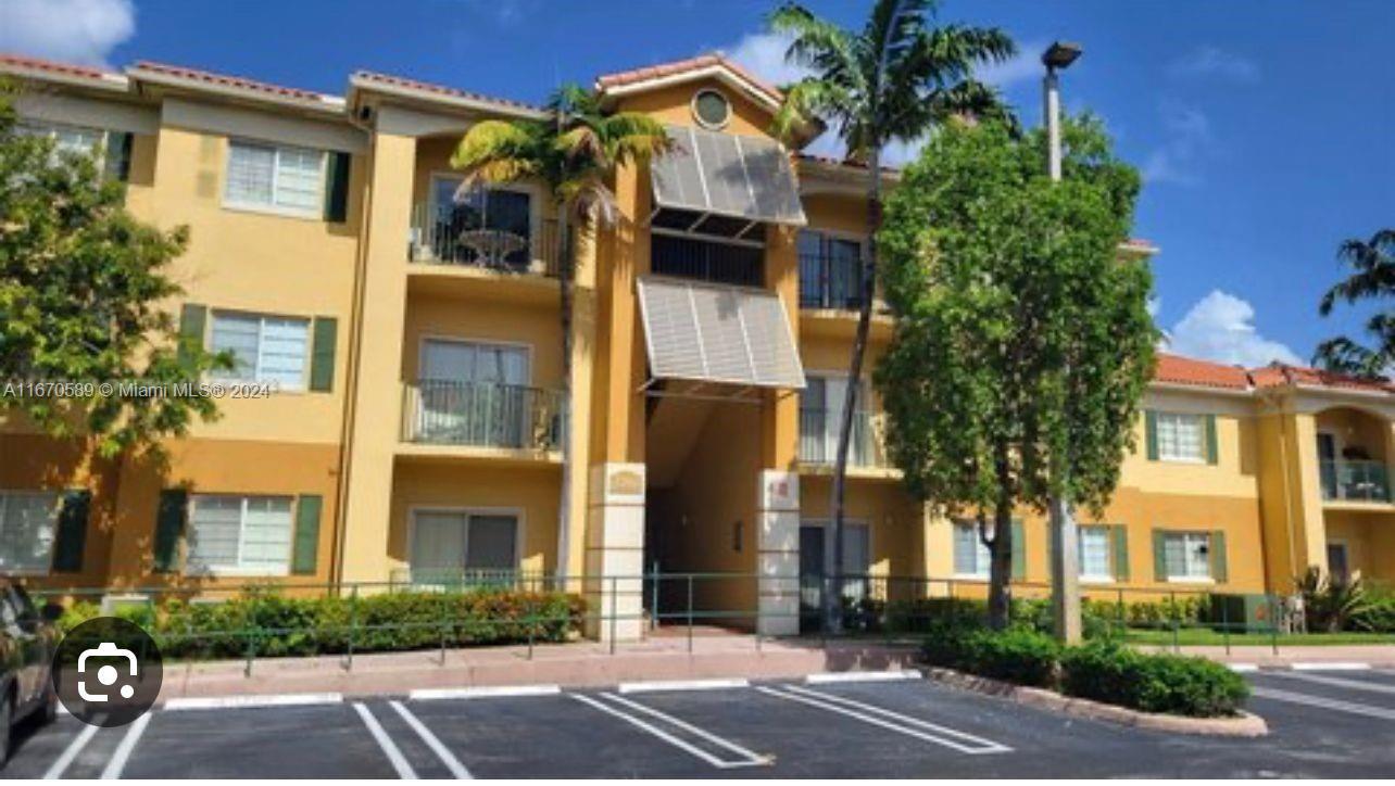 Rental Property at 7330 Nw 114th Ave 306-5, Doral, Miami-Dade County, Florida - Bedrooms: 2 
Bathrooms: 2  - $2,400 MO.