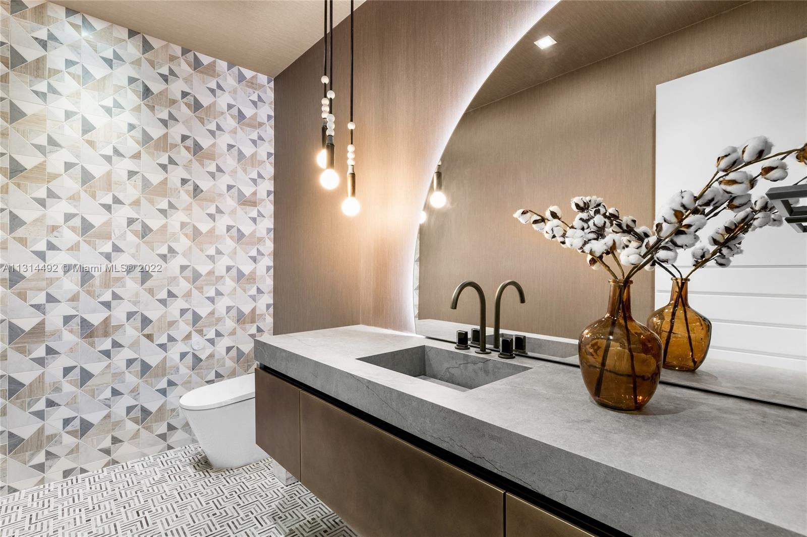 GOLDEN BEACH SEC F - Residential