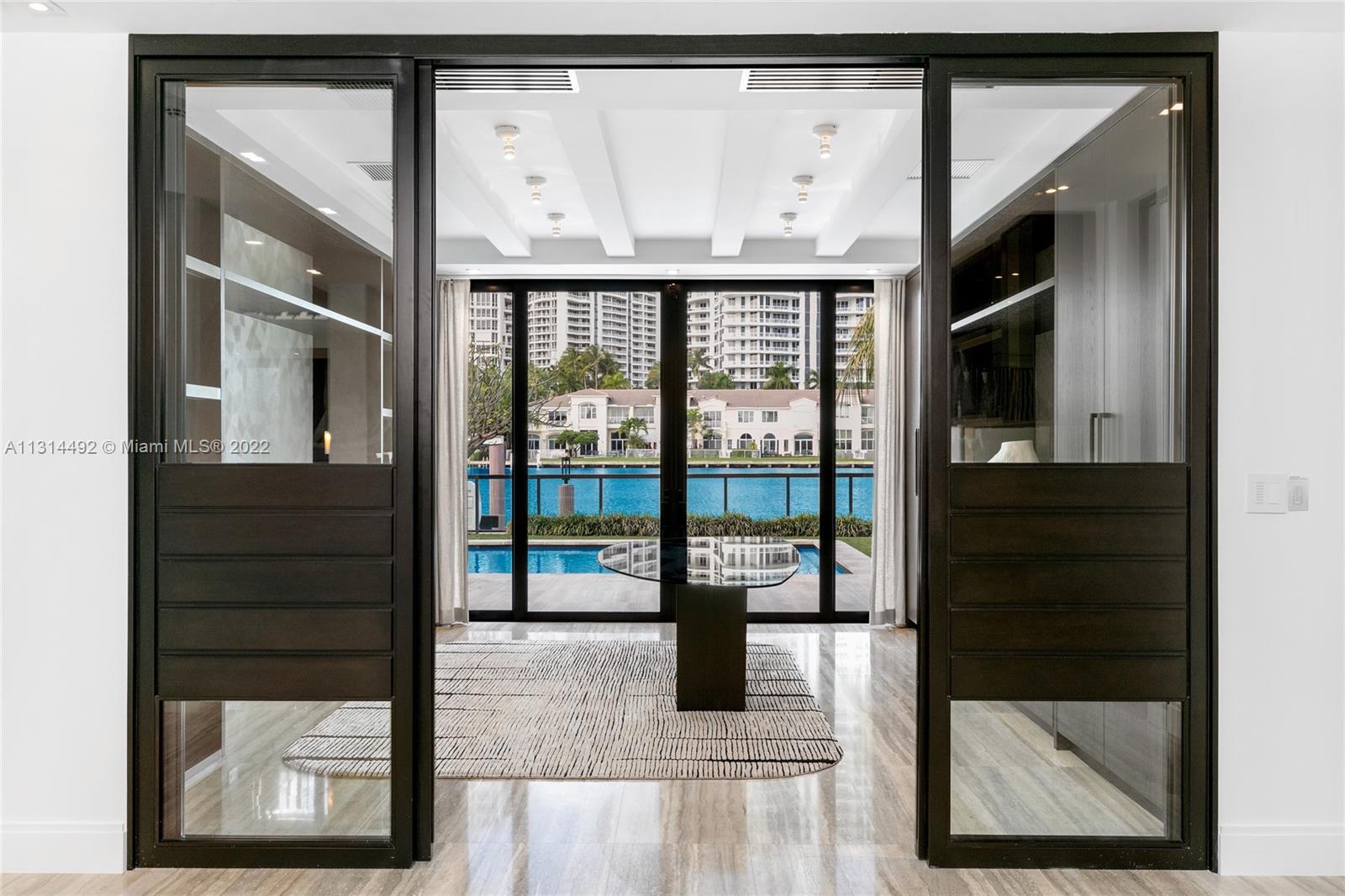 GOLDEN BEACH SEC F - Residential